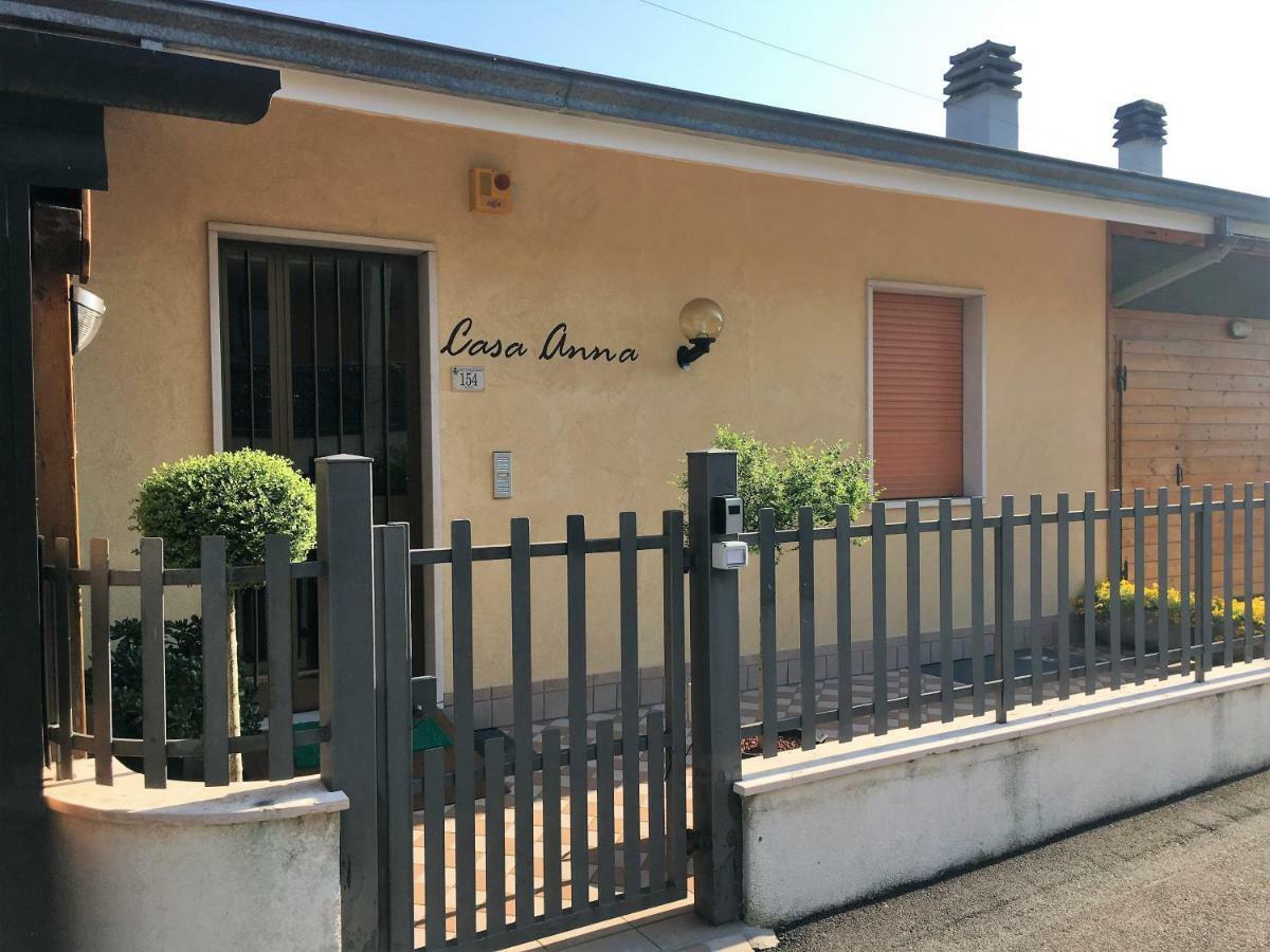 卡普里诺韦罗内塞Casa Anna别墅 外观 照片